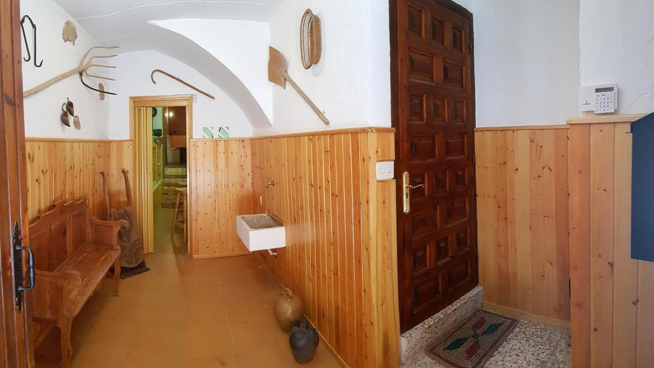 Eva & Travel - Cal Manco Villa Ulldemolins Buitenkant foto